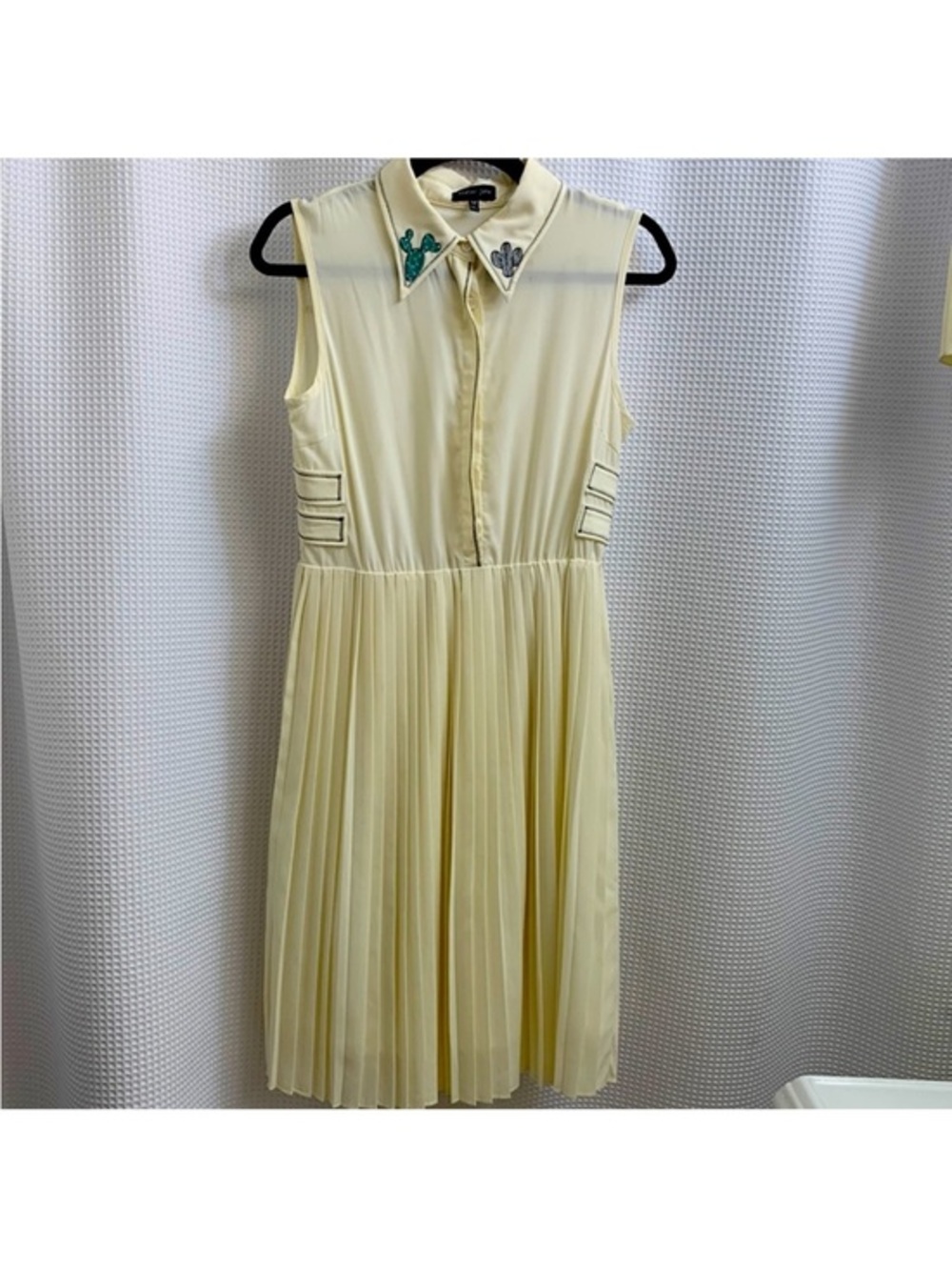 Sister Jane Pleated MIDI Dress Cream Medium